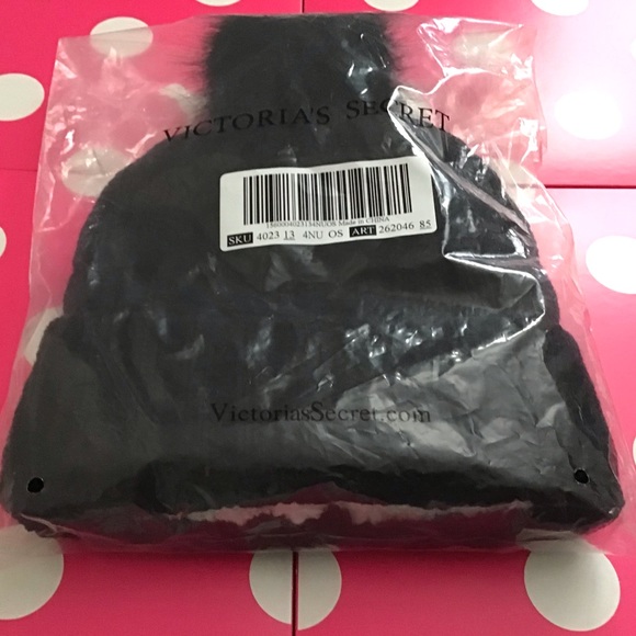 PINK VS Cable Knit Sherpa Lined Beanie New With Tag